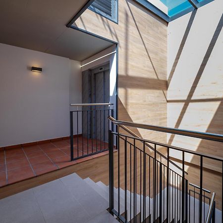 Limehome Barcelona Placa Pirineus L’Hospitalet de Llobregat Exterior foto