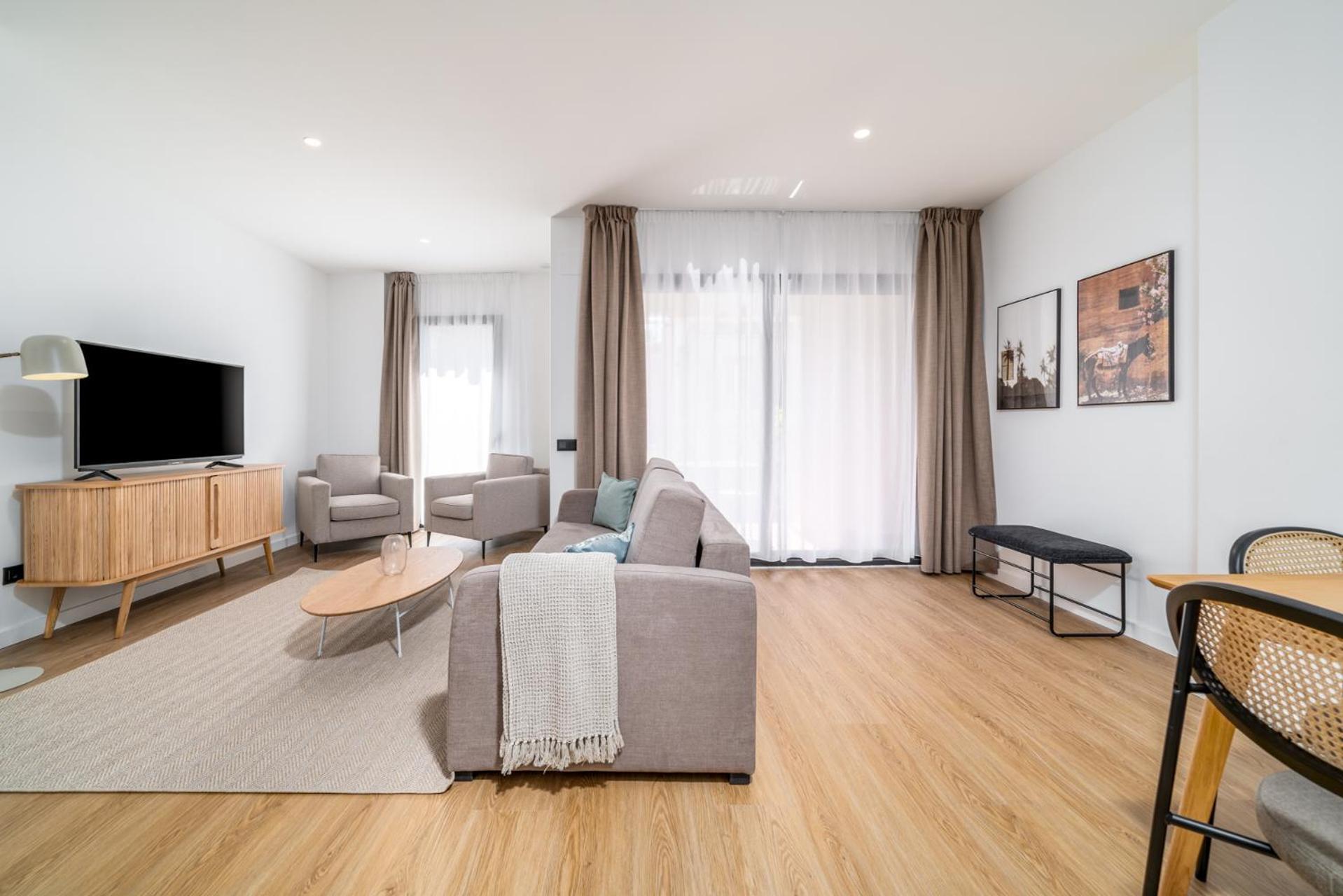 Limehome Barcelona Placa Pirineus L’Hospitalet de Llobregat Exterior foto