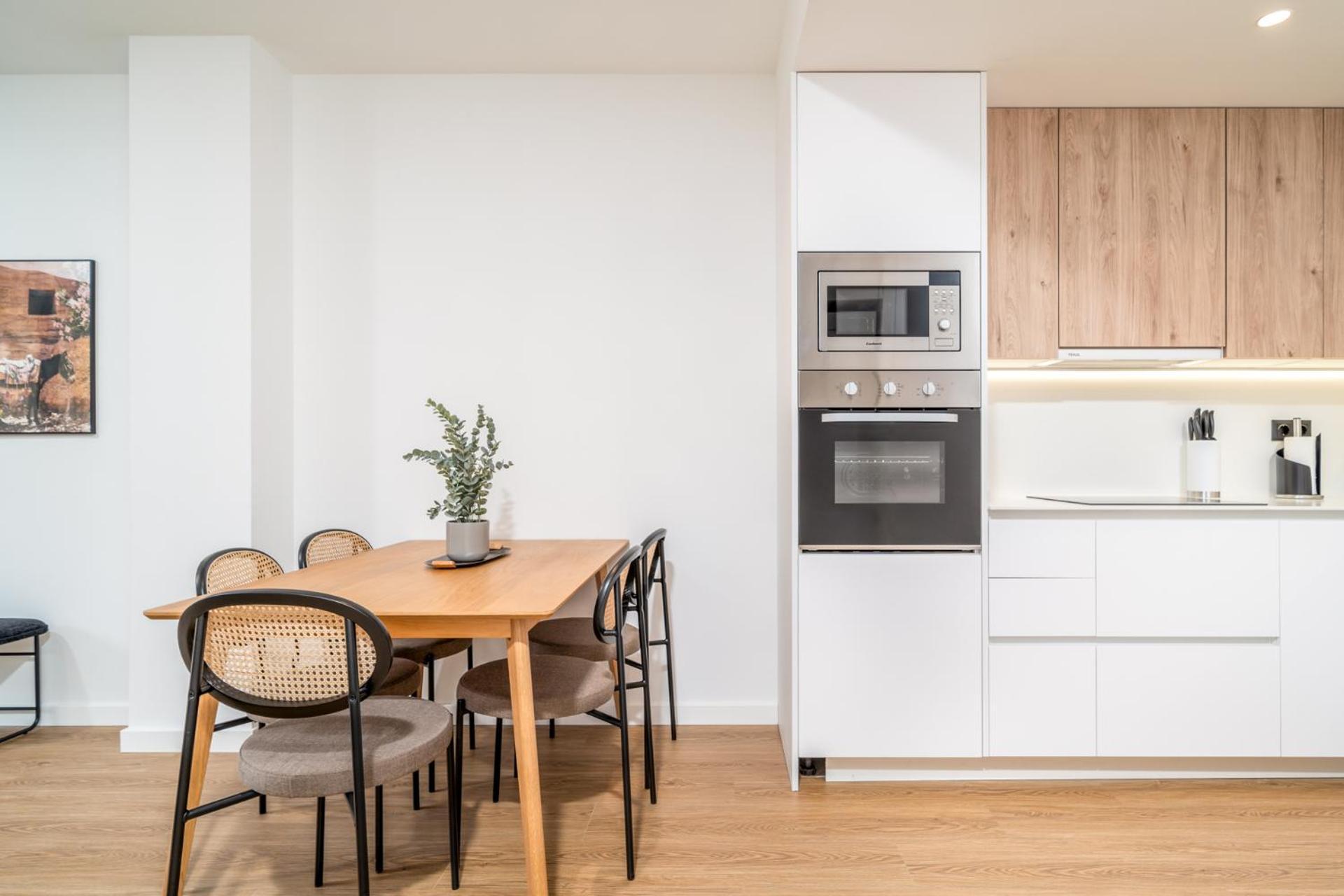 Limehome Barcelona Placa Pirineus L’Hospitalet de Llobregat Exterior foto