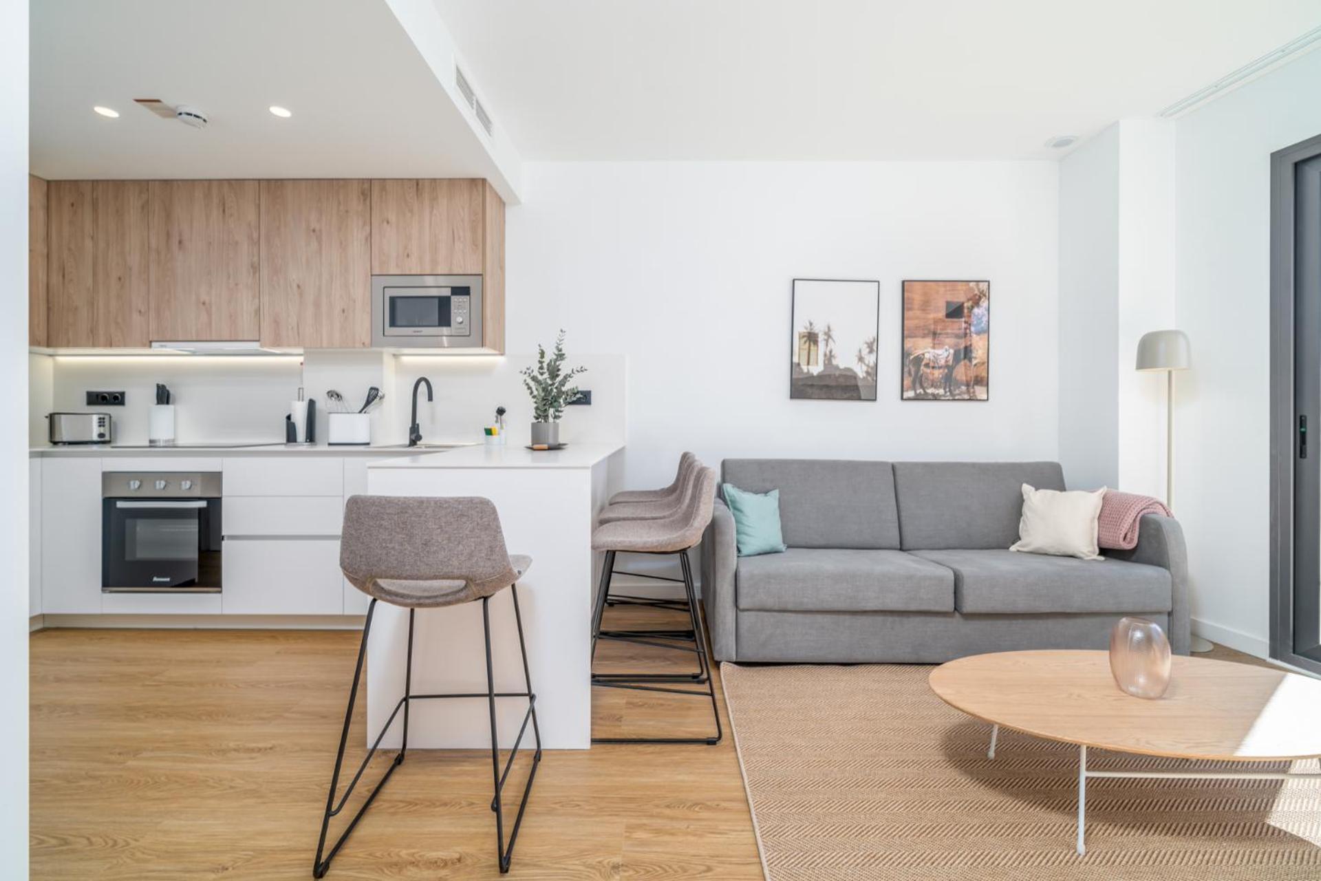 Limehome Barcelona Placa Pirineus L’Hospitalet de Llobregat Exterior foto