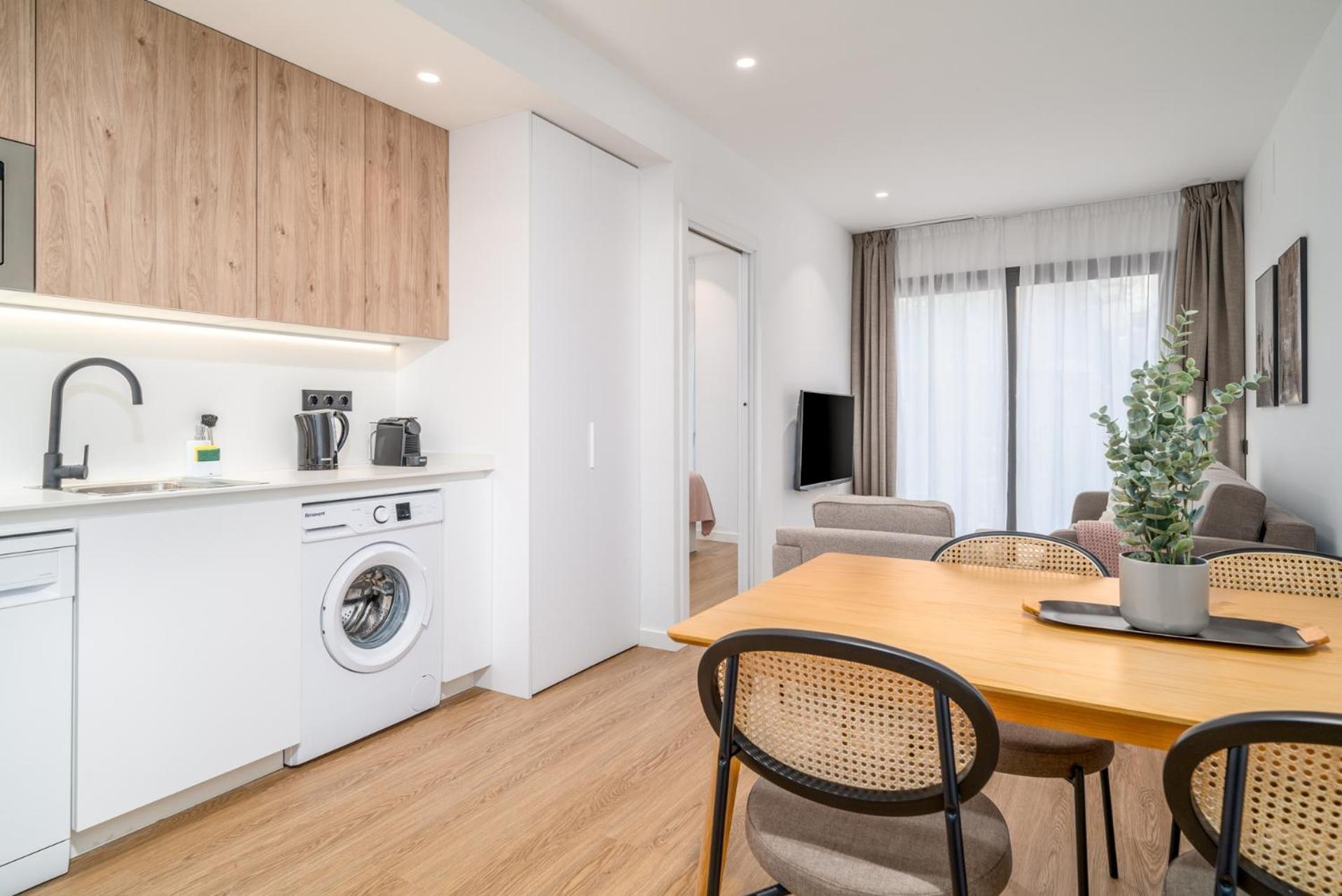 Limehome Barcelona Placa Pirineus L’Hospitalet de Llobregat Exterior foto