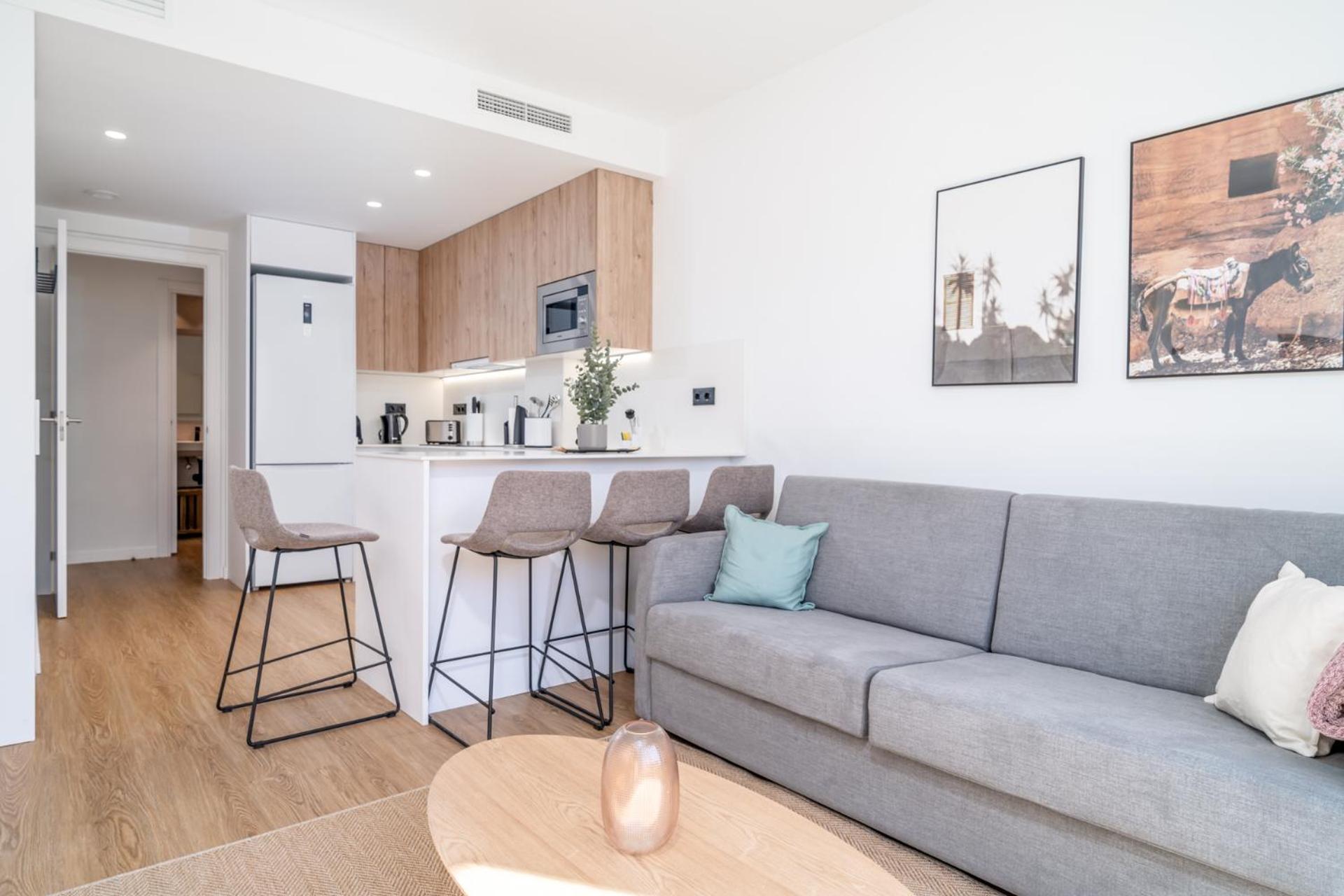 Limehome Barcelona Placa Pirineus L’Hospitalet de Llobregat Exterior foto